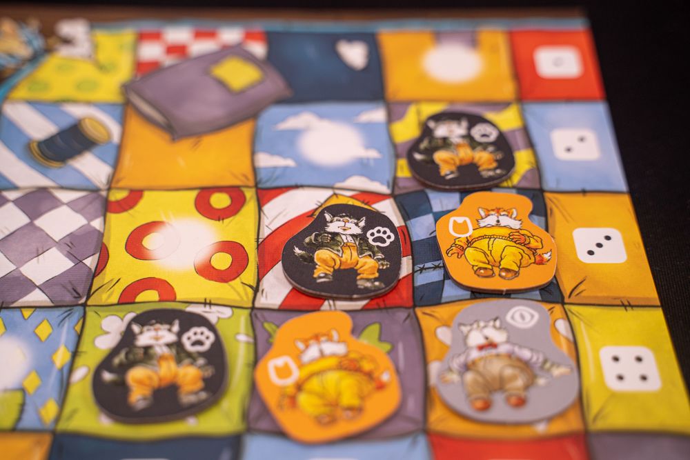 Shuffle and Swing Board Games Bitewing Games