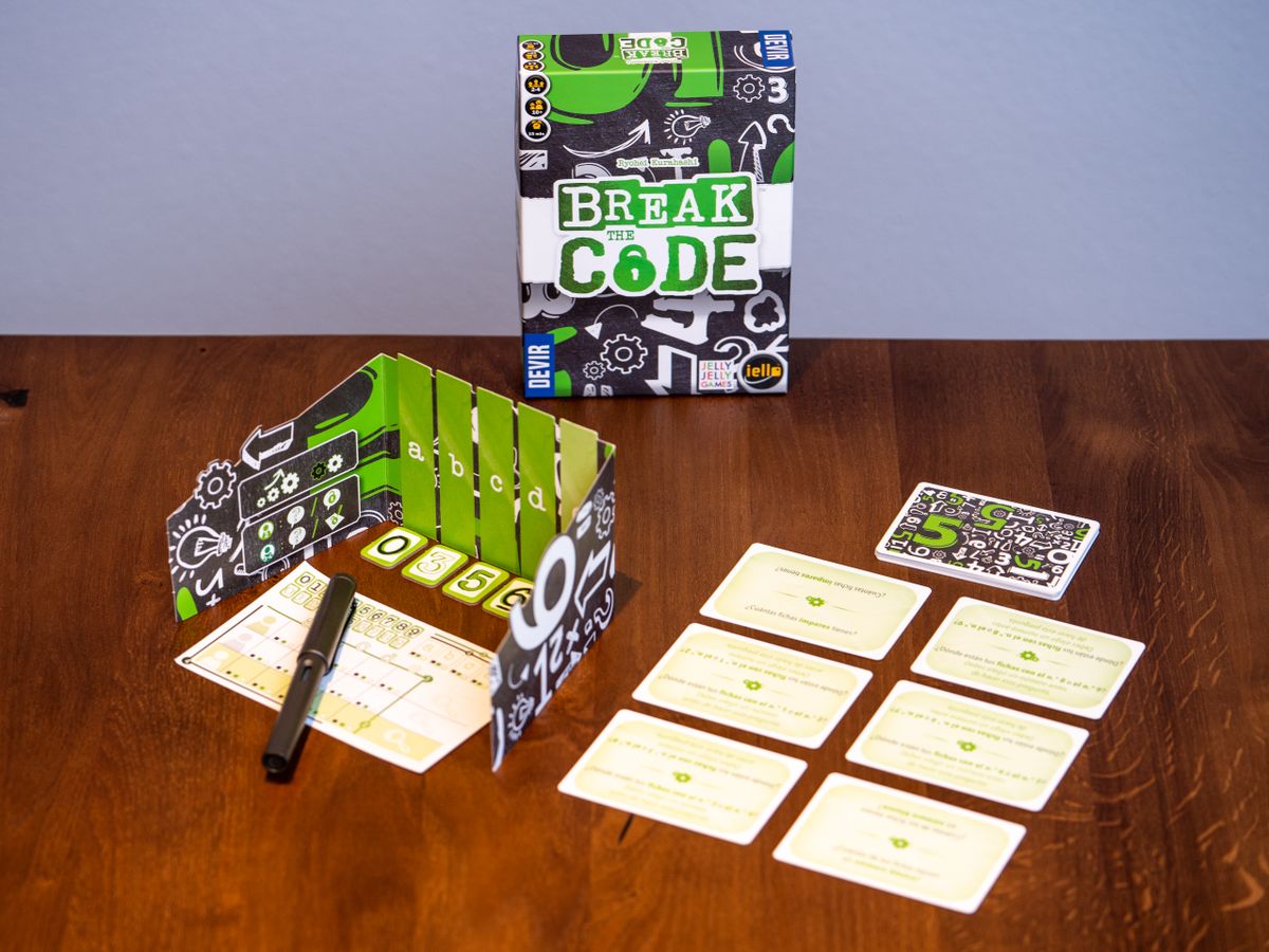 IELLO IEL51629 Break The Code Game, Multicolour