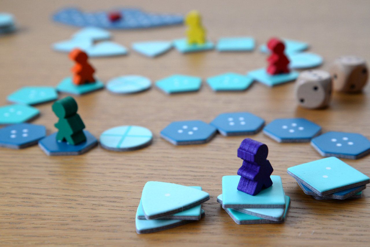 Deep Sea Adventure Board Game Oink