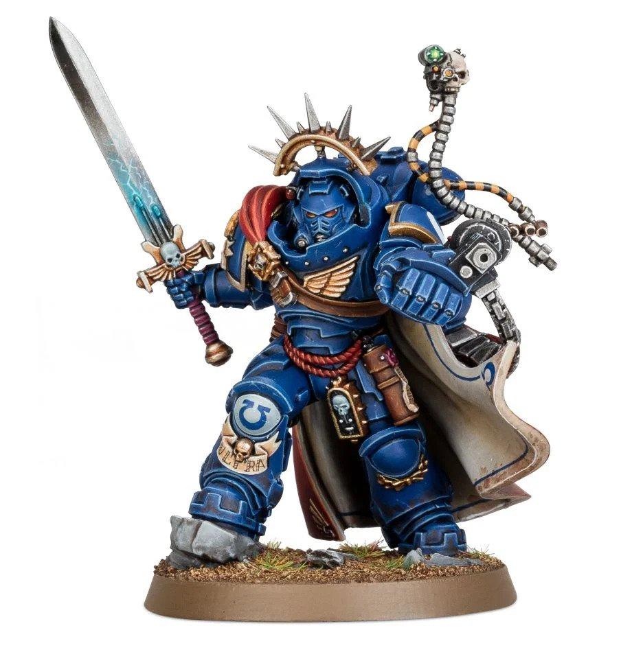 Space Marines: Captain in Gravis Armour Miniatures Games Workshop